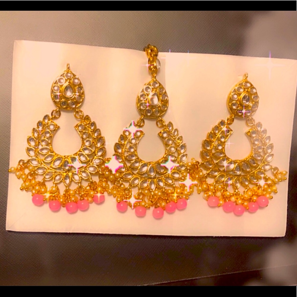 Tikka with earrings